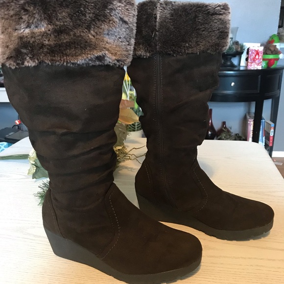 Warm and Fuzzy Boots - Picture 3 of 6